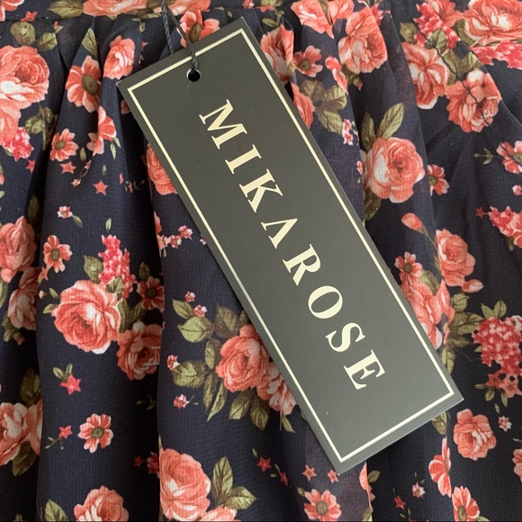 NWT MikaRose Black Rose Floral Skirt Size XS - Picture 2 of 3
